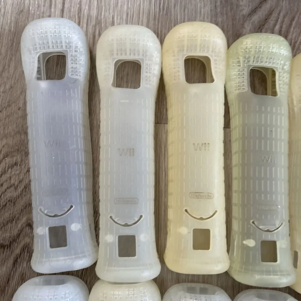 Nintendo Wii Remote Silicone Sleeves Lot of 22 Rubber Gel Cover Black White READ